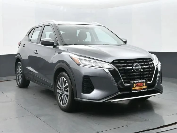 2023 Nissan Kicks - Image 2 of 12