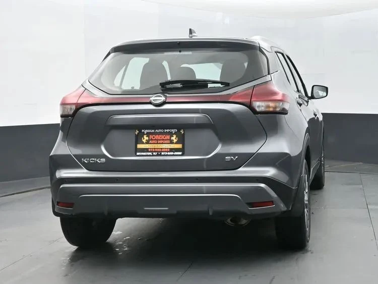2023 Nissan Kicks - Image 8 of 12