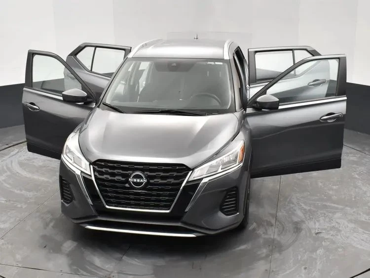 2023 Nissan Kicks - Image 10 of 12