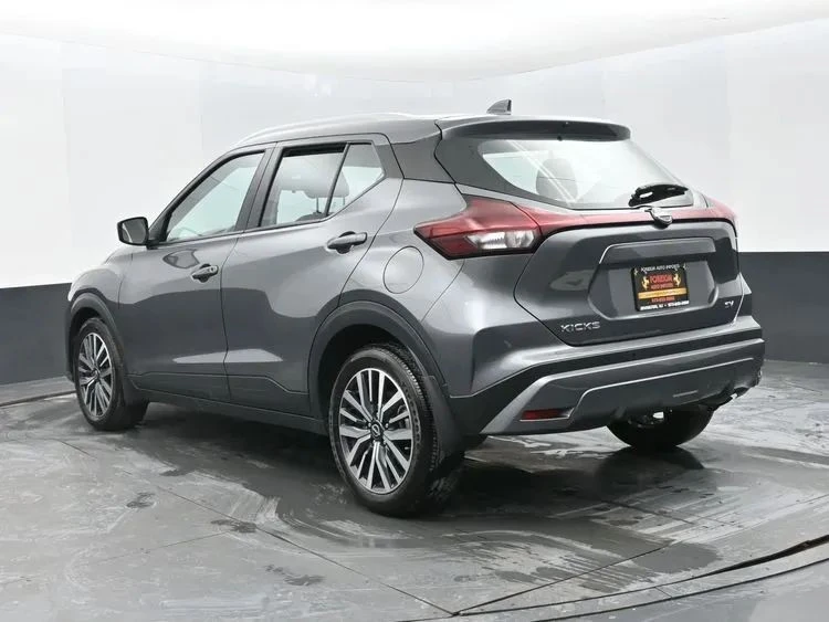 2023 Nissan Kicks - Image 9 of 12