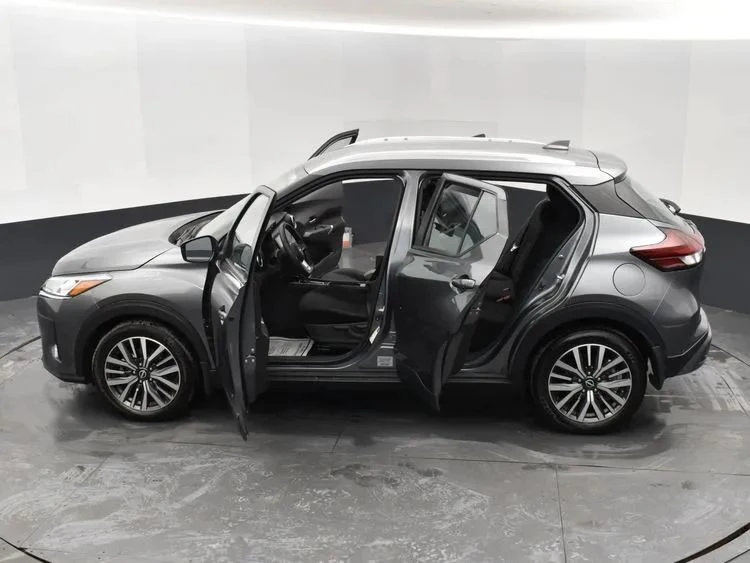 2023 Nissan Kicks - Image 7 of 12