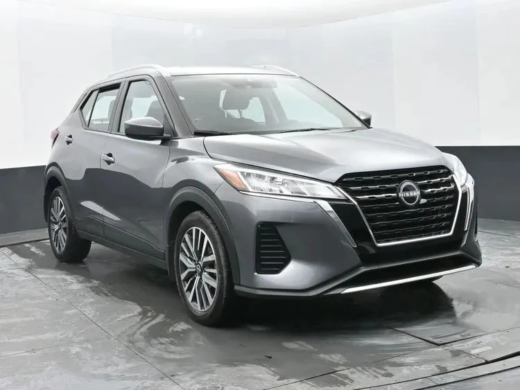 2023 Nissan Kicks - Image 2 of 12