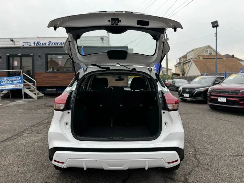 2023 Nissan Kicks - Image 12 of 12