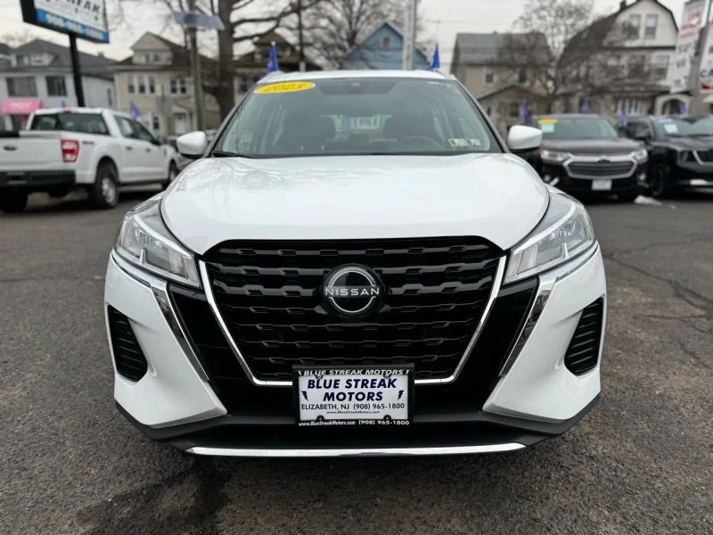 2023 Nissan Kicks - Image 2 of 12
