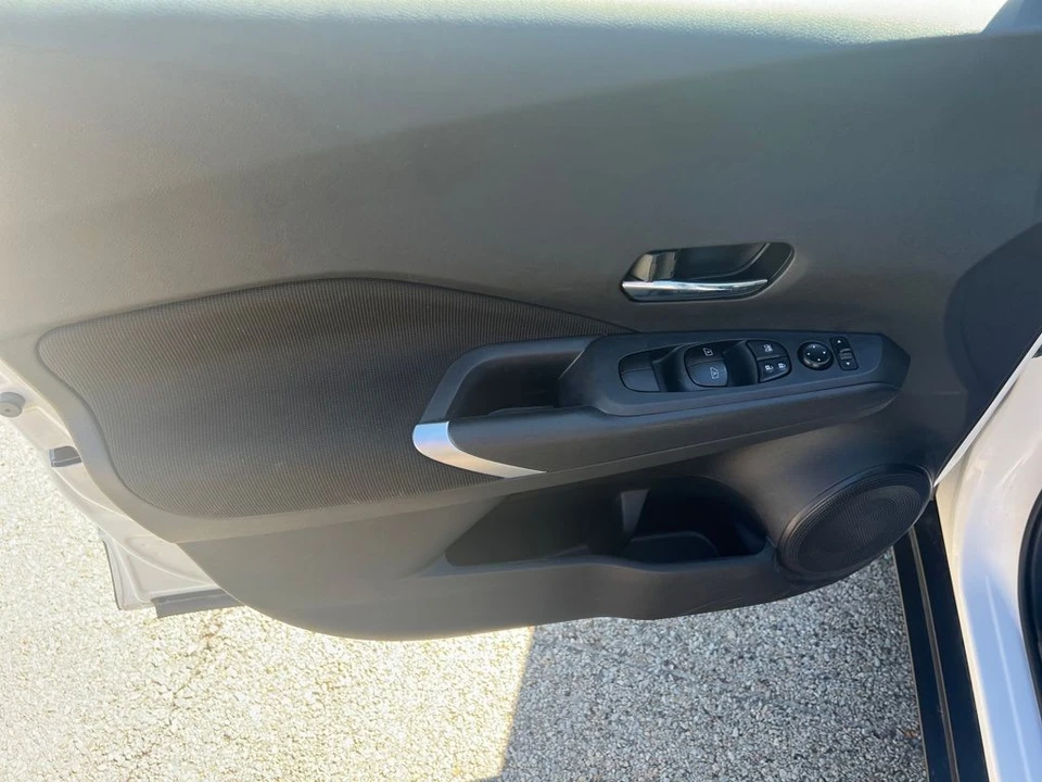 2023 Nissan Kicks - Image 12 of 12