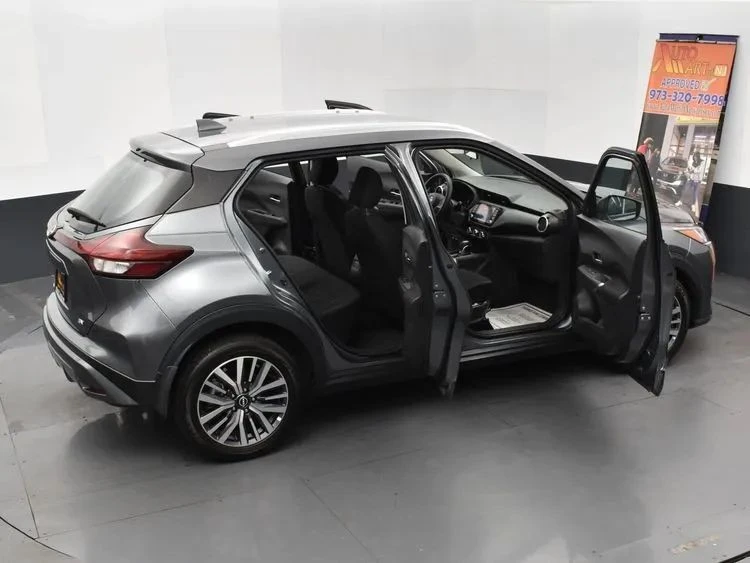2023 Nissan Kicks - Image 6 of 12