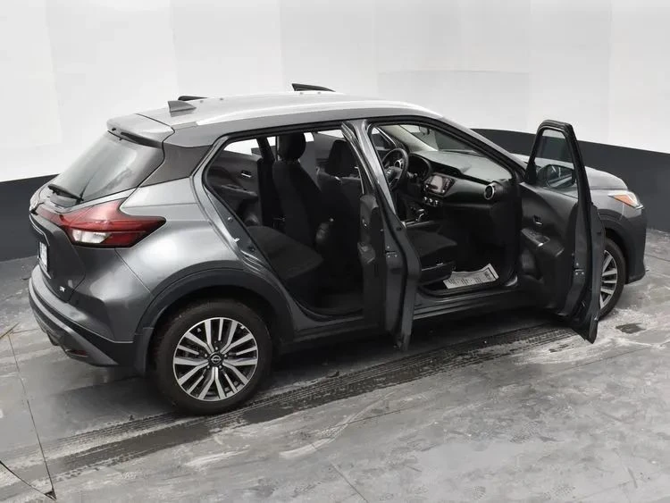 2023 Nissan Kicks - Image 6 of 12