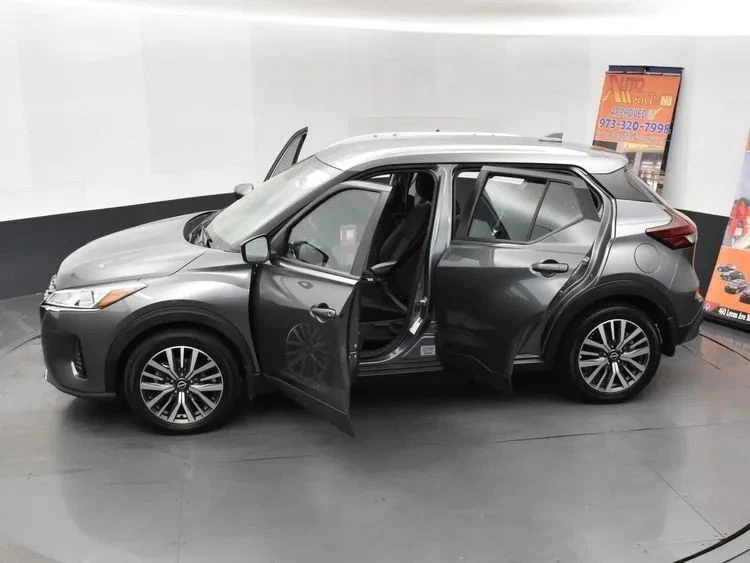 2023 Nissan Kicks - Image 7 of 12