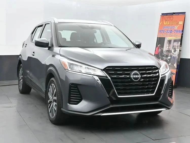 2023 Nissan Kicks - Image 2 of 12