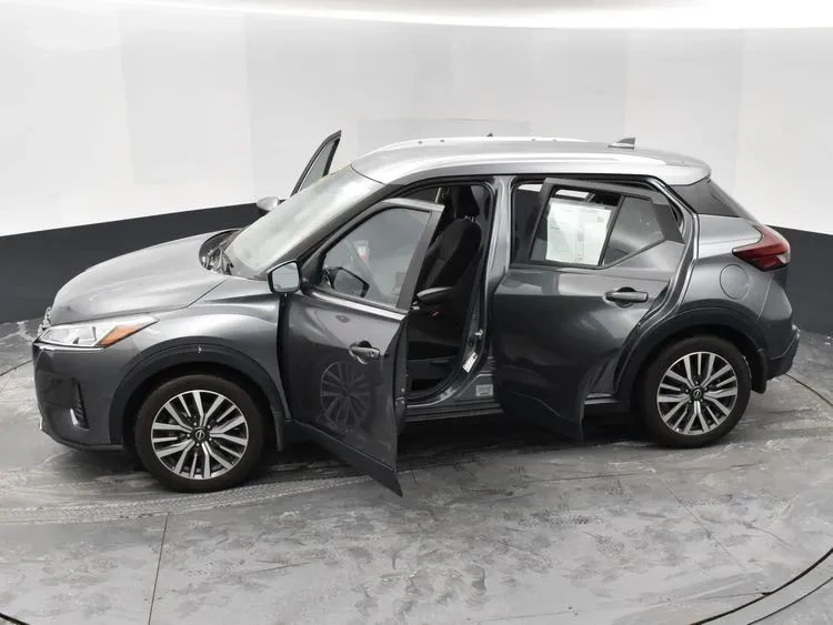 2023 Nissan Kicks - Image 7 of 12