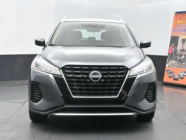 2023 Nissan Kicks - Image 3 of 12