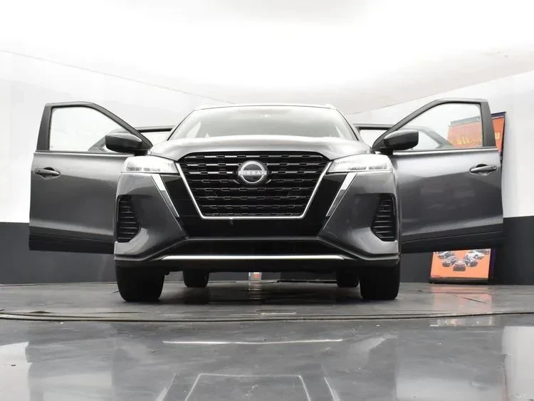 2023 Nissan Kicks - Image 11 of 12