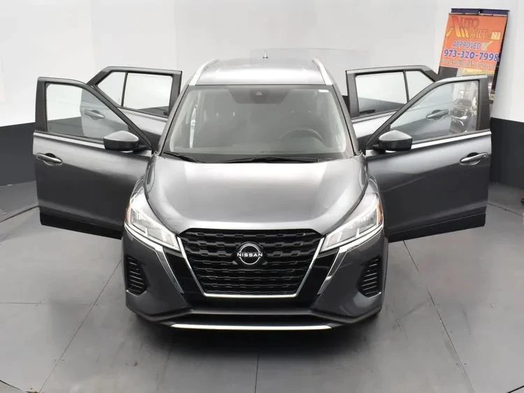 2023 Nissan Kicks - Image 10 of 12