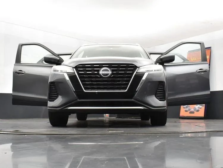 2023 Nissan Kicks - Image 11 of 12