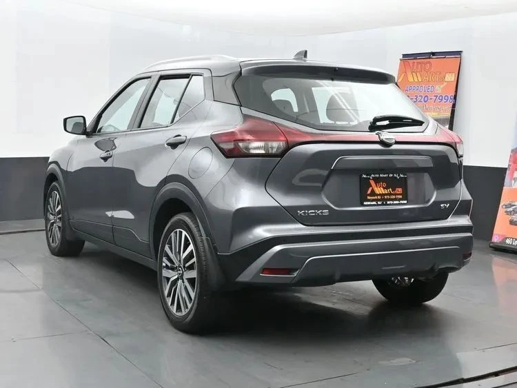 2023 Nissan Kicks - Image 9 of 12
