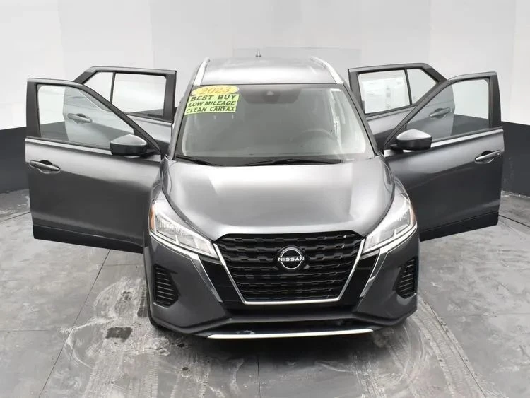 2023 Nissan Kicks - Image 10 of 12