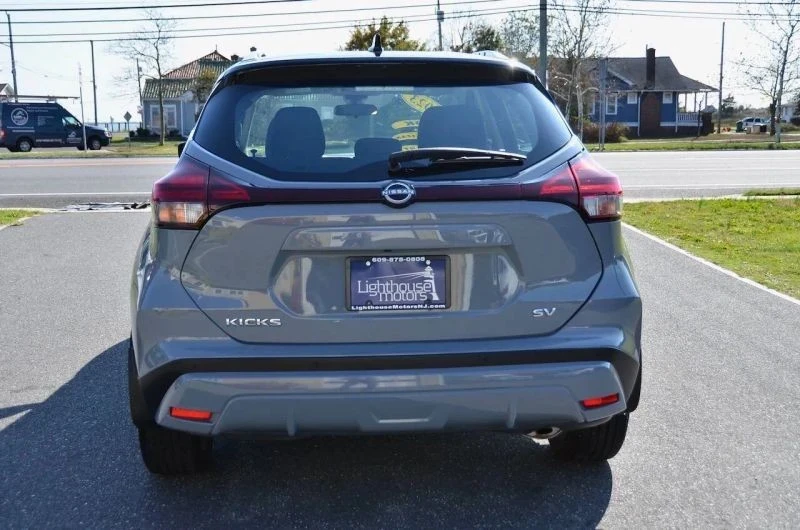 2023 Nissan Kicks - Image 9 of 12