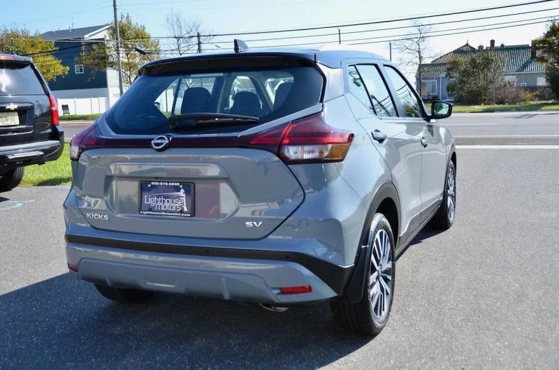 2023 Nissan Kicks - Image 10 of 12