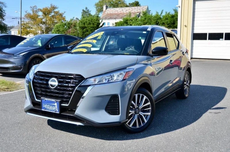 2023 Nissan Kicks - Image 2 of 12