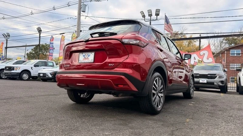 2023 Nissan Kicks - Image 9 of 12