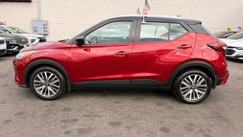 2023 Nissan Kicks - Image 10 of 12