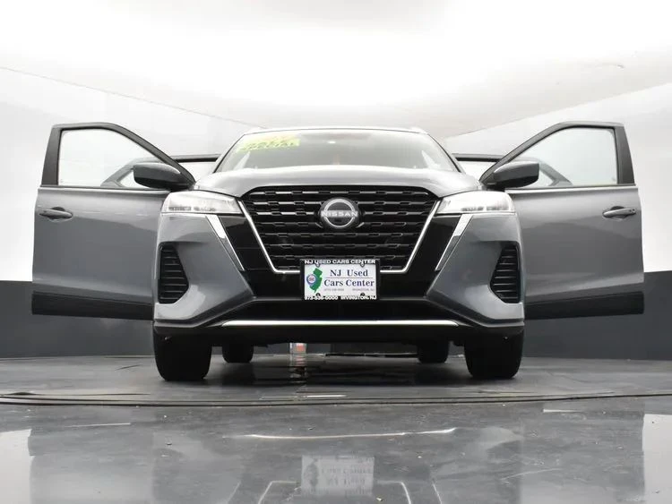 2023 Nissan Kicks - Image 11 of 12