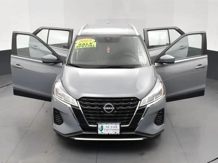 2023 Nissan Kicks - Image 10 of 12