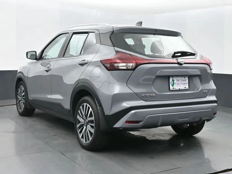 2023 Nissan Kicks - Image 9 of 12