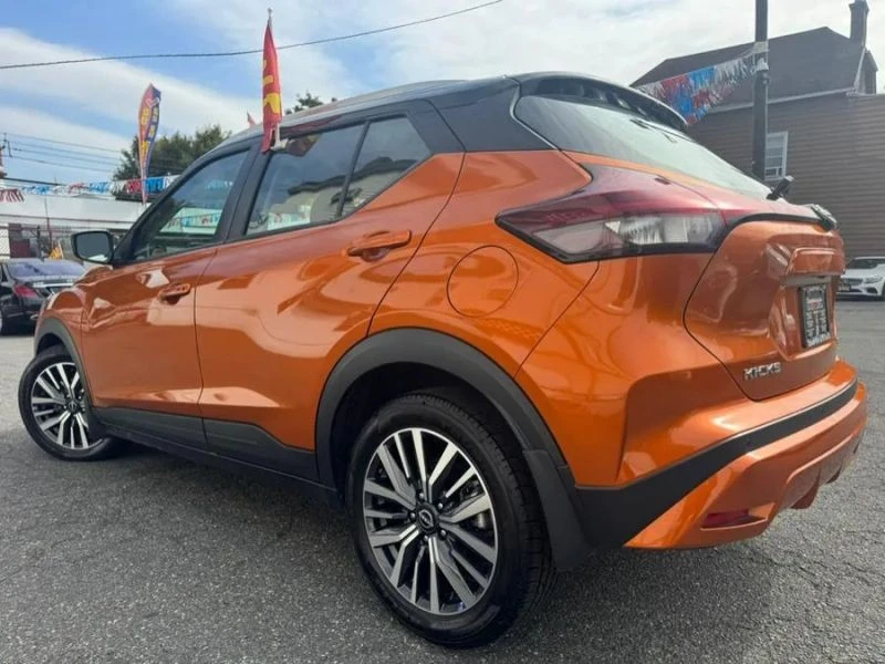 2023 Nissan Kicks - Image 3 of 12