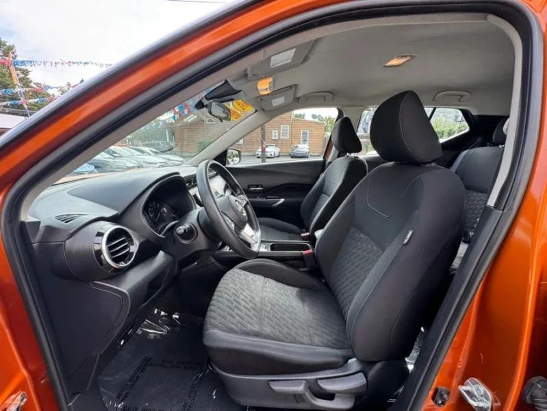 2023 Nissan Kicks - Image 8 of 12