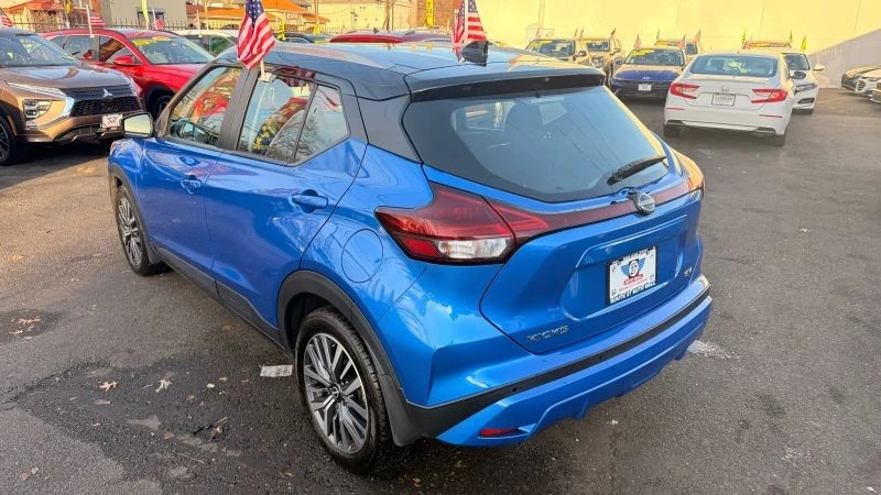 2023 Nissan Kicks - Image 5 of 12