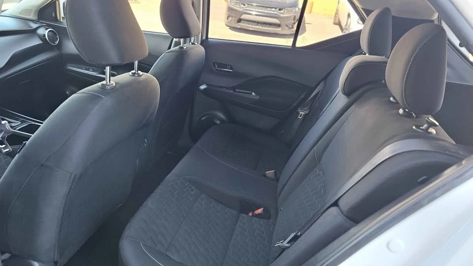2023 Nissan Kicks - Image 11 of 20