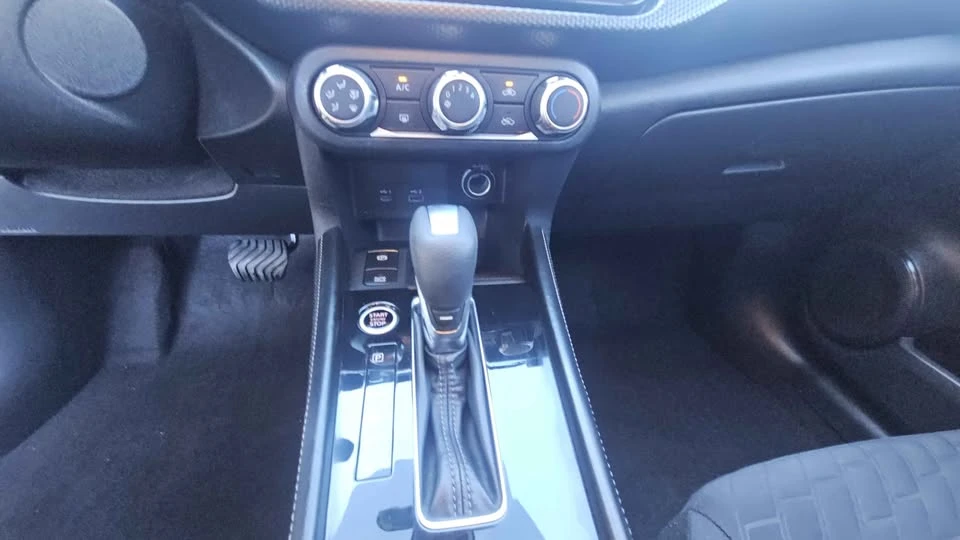 2023 Nissan Kicks - Image 18 of 20