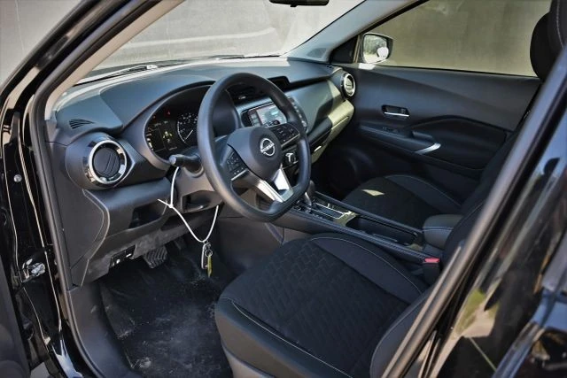 2023 Nissan Kicks - Image 13 of 19