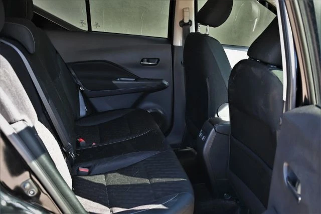 2023 Nissan Kicks - Image 17 of 19