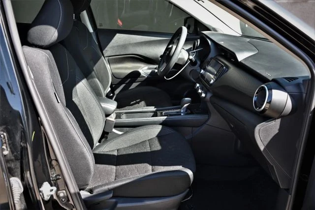 2023 Nissan Kicks - Image 14 of 19