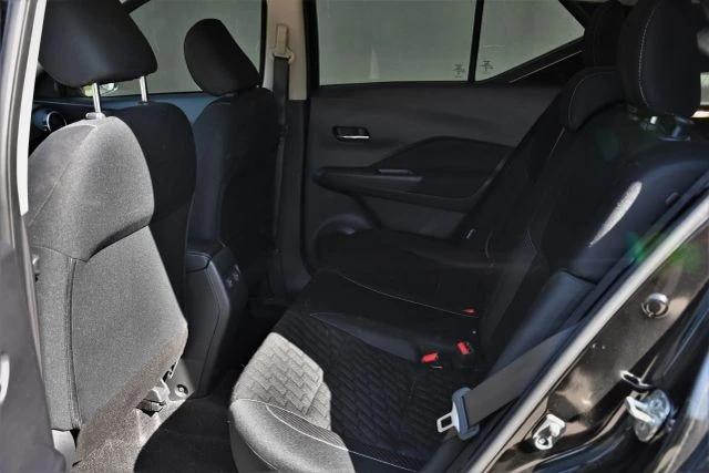 2023 Nissan Kicks - Image 16 of 19
