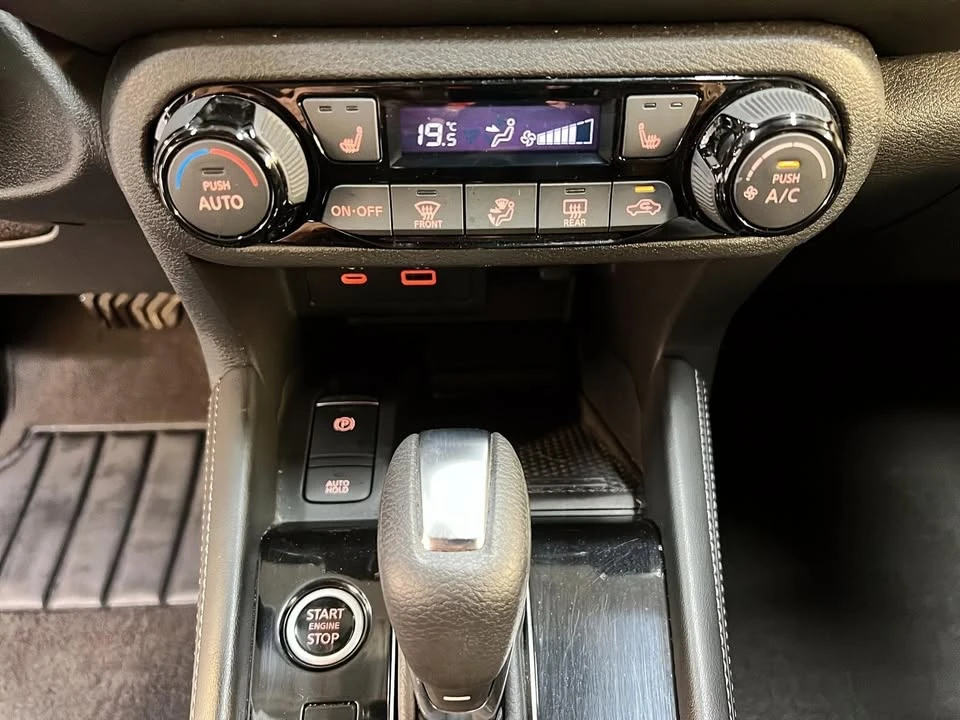 2023 Nissan Kicks - Image 14 of 20