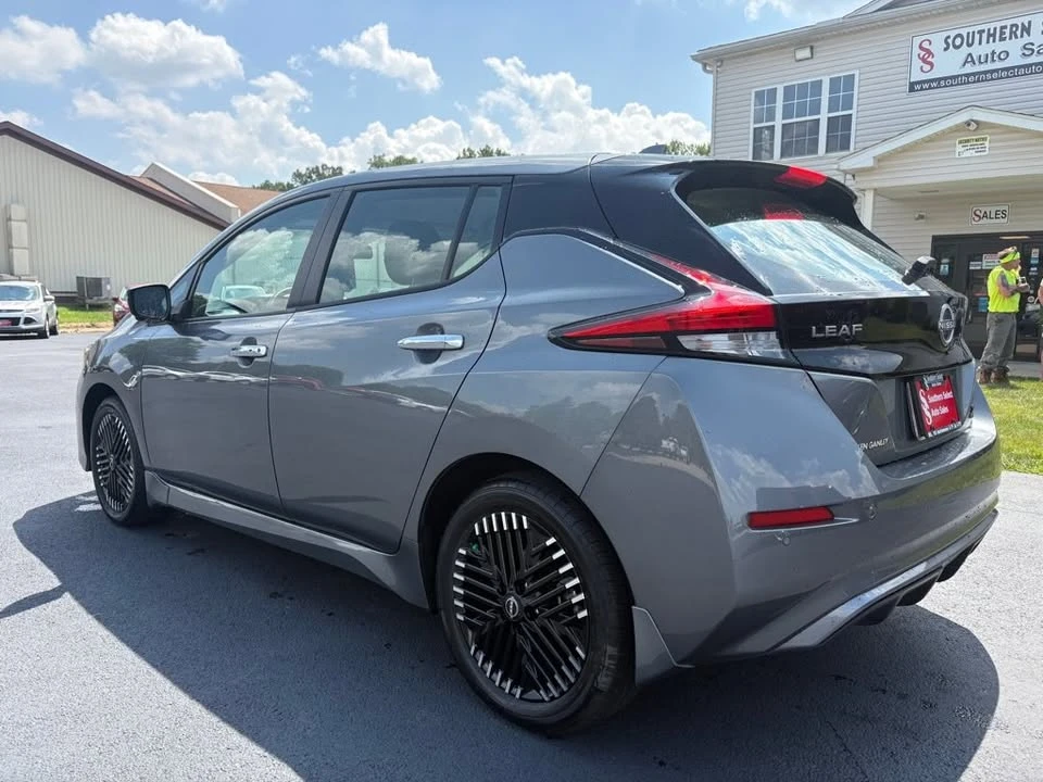 2023 Nissan Leaf - Image 8 of 16
