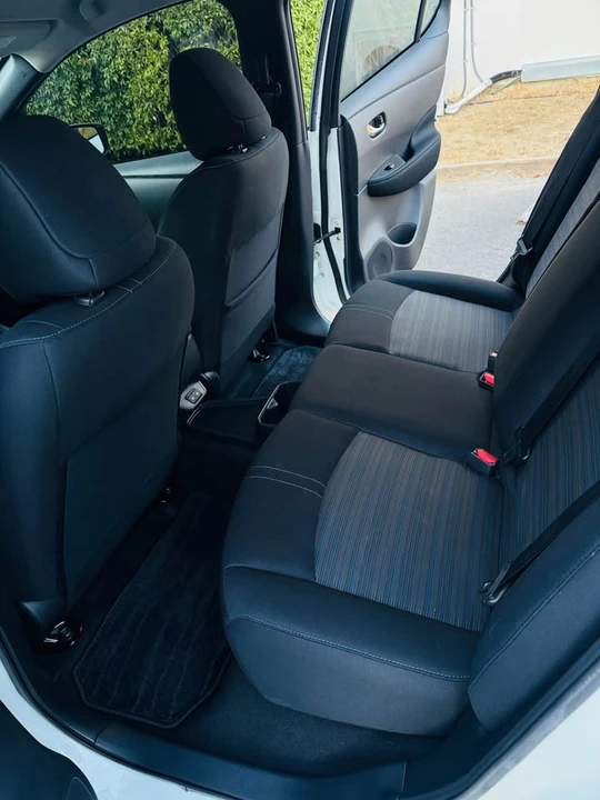 2023 Nissan Leaf - Image 6 of 10