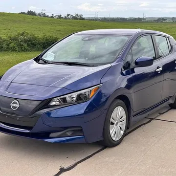 2023 Nissan LEAF S Hatchback 4D