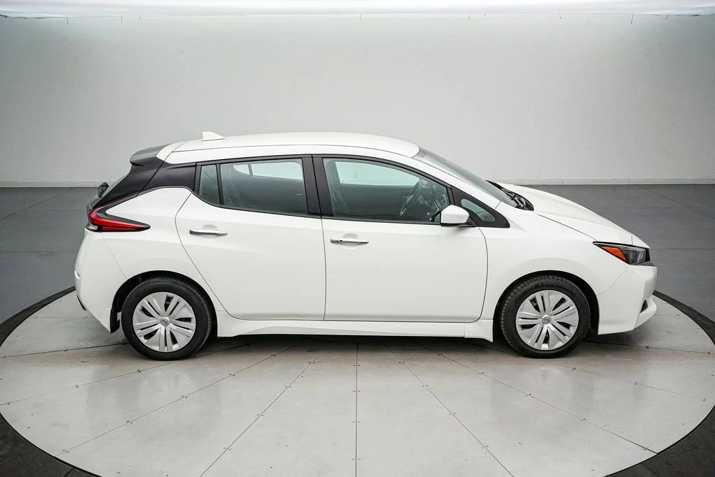 2023 Nissan Leaf - Image 4 of 21