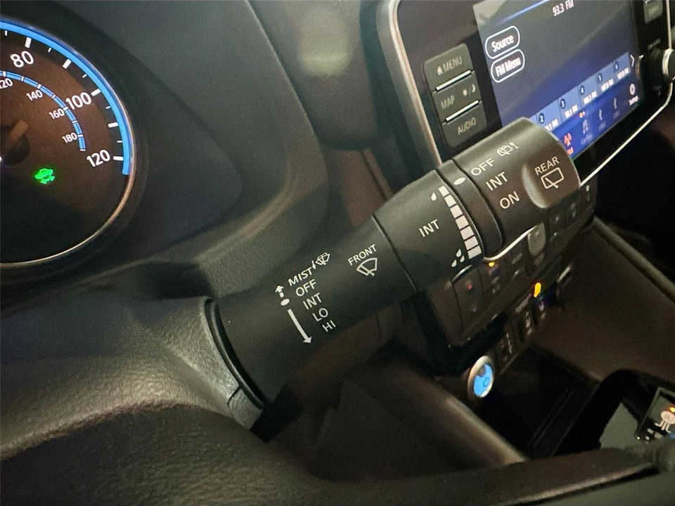 2023 Nissan Leaf - Image 6 of 21
