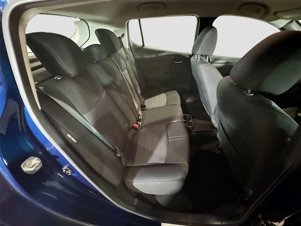 2023 Nissan Leaf - Image 13 of 15
