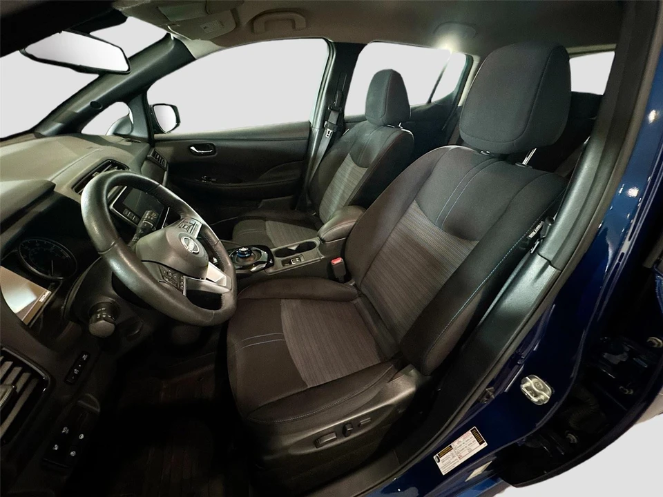 2023 Nissan Leaf - Image 2 of 21