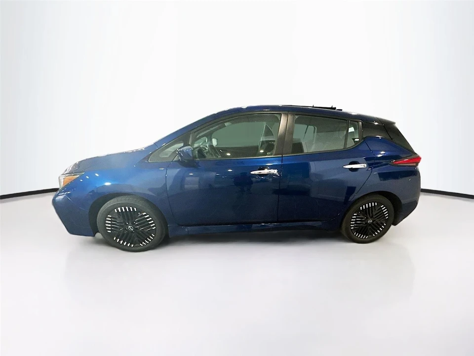 2023 Nissan Leaf - Image 2 of 15