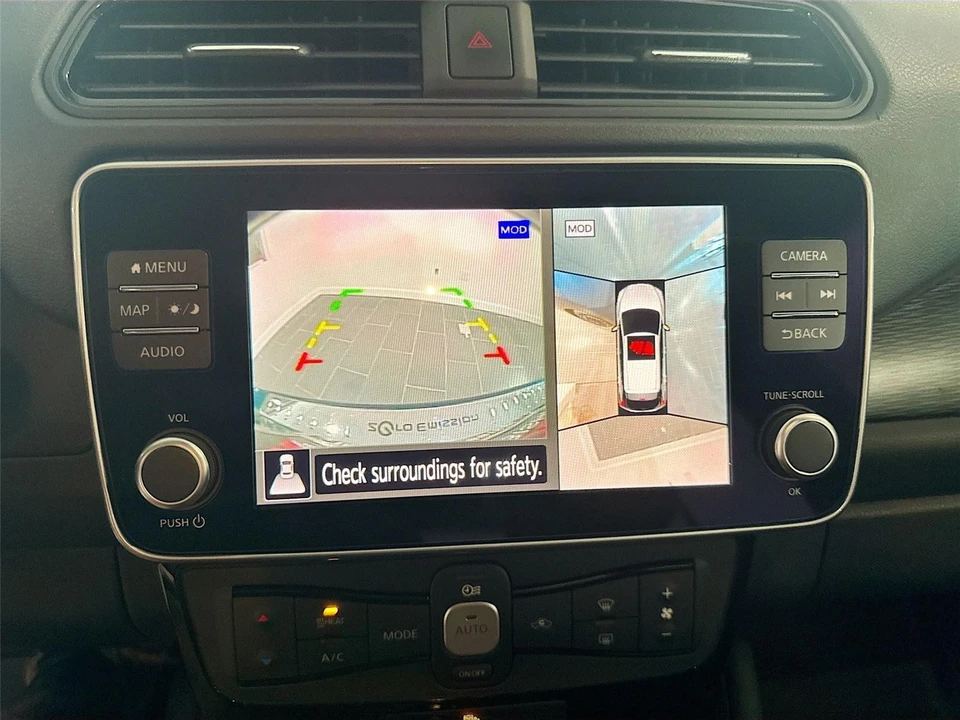 2023 Nissan Leaf - Image 10 of 21