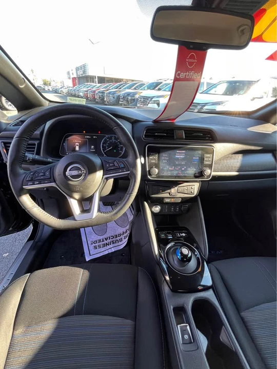 2023 Nissan Leaf - Image 9 of 14