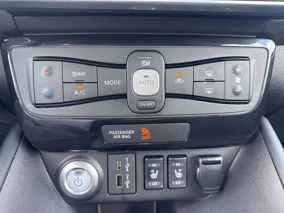 2023 Nissan Leaf - Image 18 of 21
