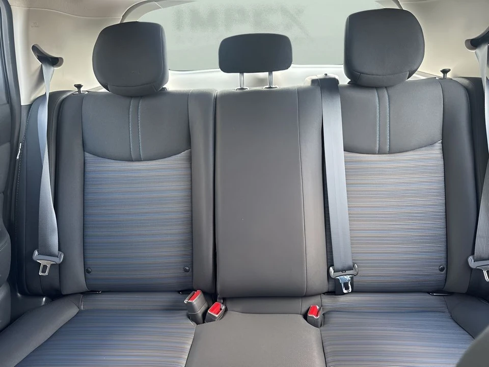 2023 Nissan Leaf - Image 11 of 21